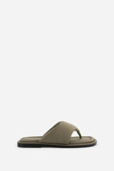 SEOUL VEGAN THONG 051225