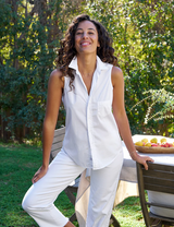 FIONA SLEEVELESS BUTTON UP 062725