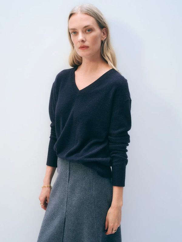 CASHMERE VNECK 100325
