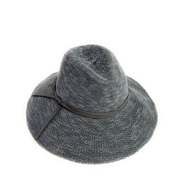 FEDORA BRIM CHIN TIE HAT 050125