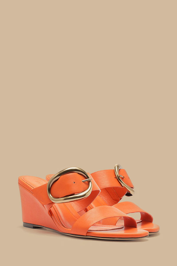 BUCKLE WEDGE SANDAL 031825