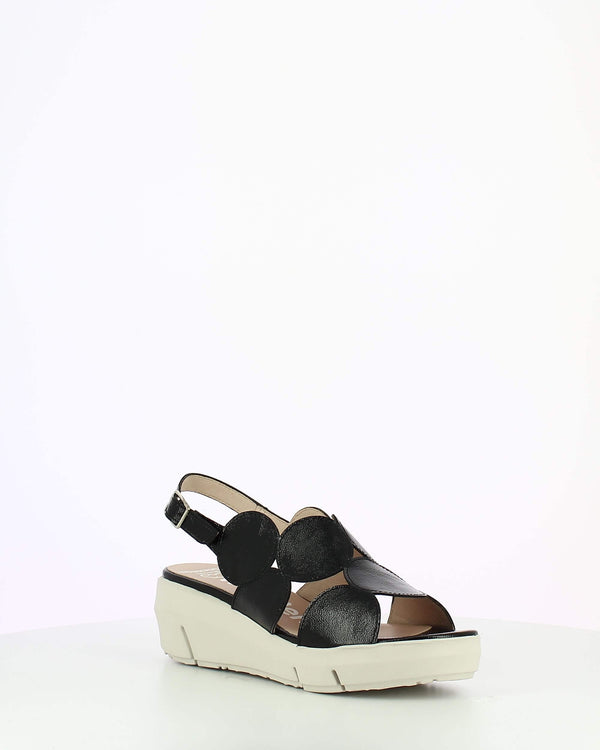 DERRY SANDAL 032525
