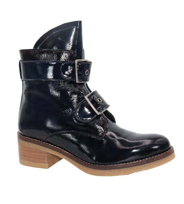 JUSTINA BUCKLE BOOT 090925