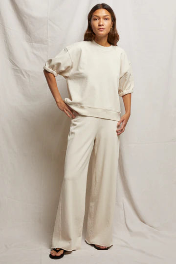 AMBER WIDE LEG 020425