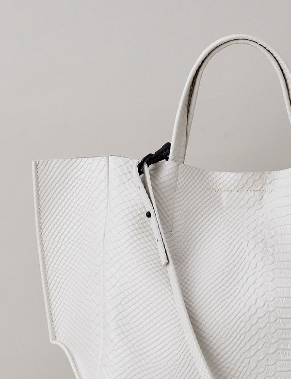 HALF TOTE