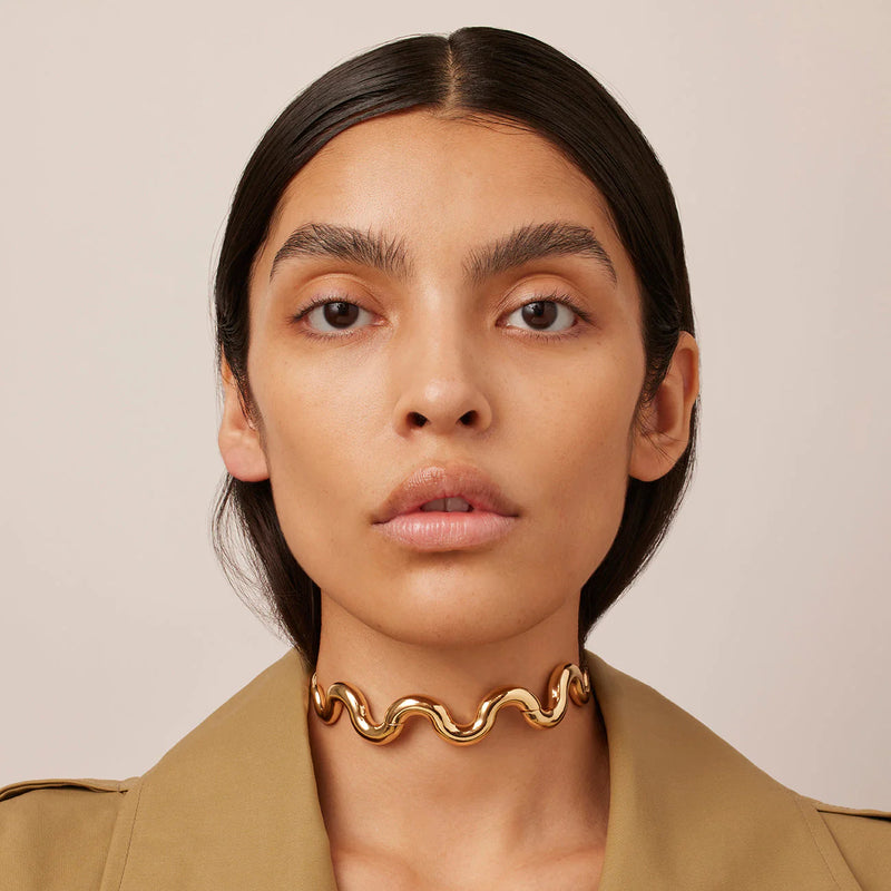 OLA CHOKER